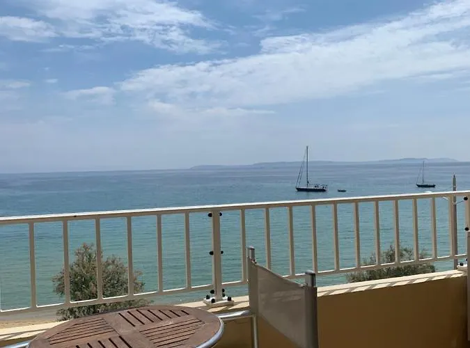 Beau Rivage Отель Ле-Лаванду