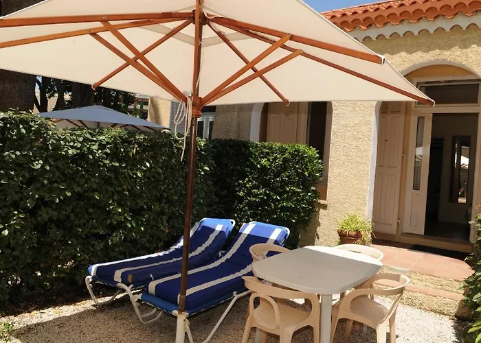 Отель Beau Rivage Ле-Лаванду