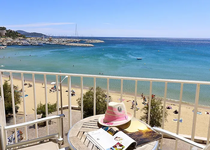 Отель Beau Rivage Ле-Лаванду