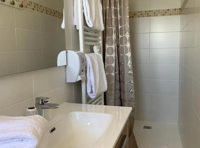 Beau Rivage Отель Ле-Лаванду