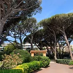 ホテル Beau Rivage