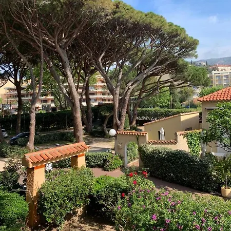 Hotell Beau Rivage 3*