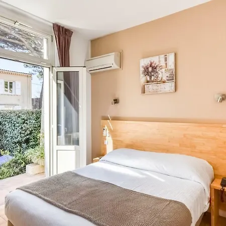 Beau Rivage מלון 3*