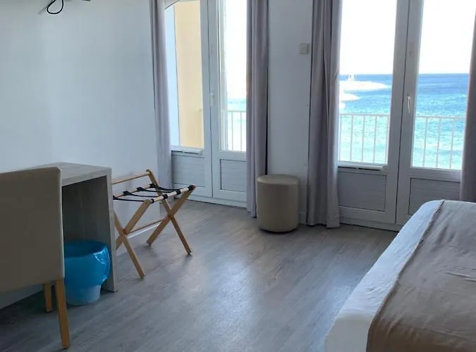 波赫瓦日酒店 3*