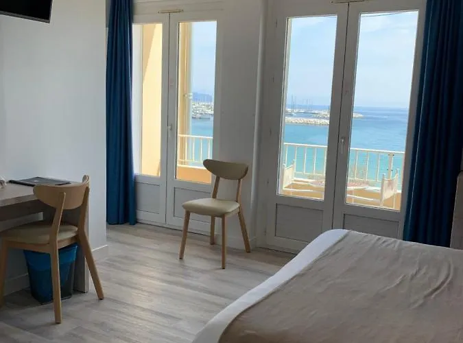 波赫瓦日酒店 3*